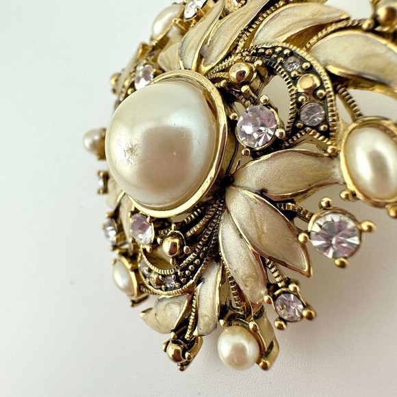 VTG Monet Brooch Goldtone Faux Pearl Cabochon Clear Rhinestone Enamel 2.75" - Picture 5 of 8